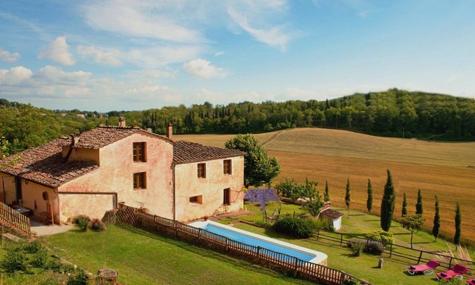 Simignano Villa | ALL PROPERTY 7BR - Charming Tuscan Villa with pool, hot tub, A/C,Siena 15 km