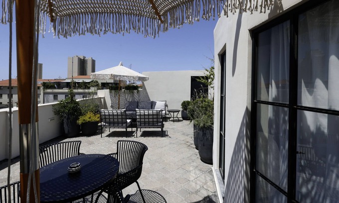 Neve Tzedek Apartment | Allegro Neve Tzedek Boutique Suites - By HOMY