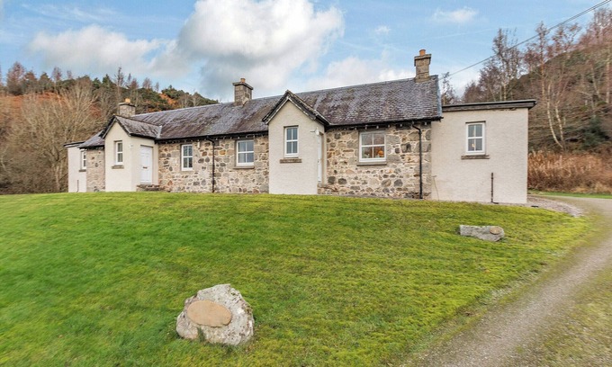 Newtonmore Cottage | Allt na Criche - UKC5762