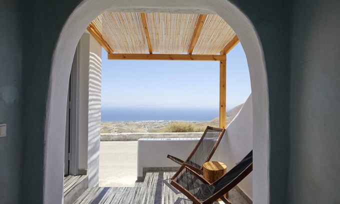 Pyrgos Apartment | Alluring Santorini Suite | Thalassa Pearl Suite | 1 Bedroom | Breathtaking Sea.