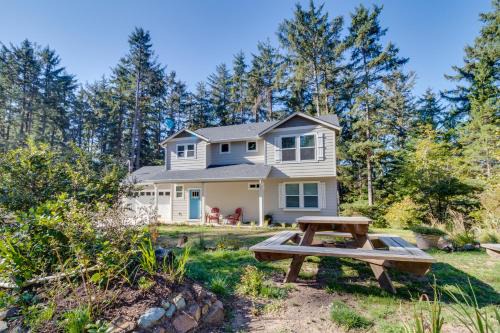 Manzanita House | Almand Glen (MCA #1038)
