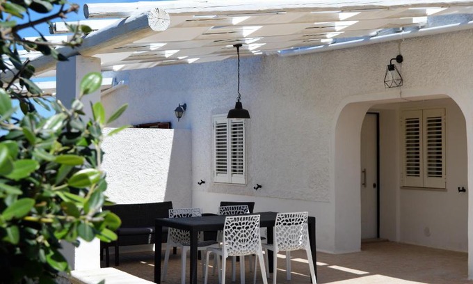 Polignano a Mare Villa | ALMAREA CORALLO appartamenti in villa vicino al mare - affitto breve