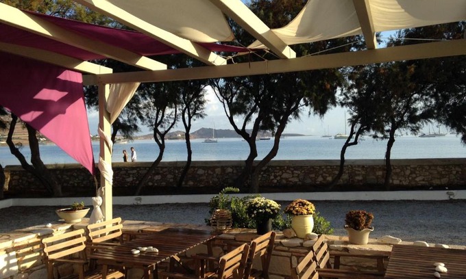 Naousa Hotel | Almira Suites - Seafront - Naousa Paros