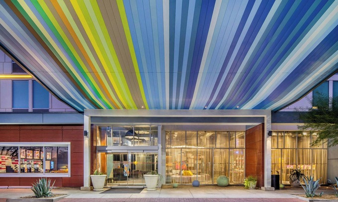 Phoenix Hotel | Aloft Phoenix Airport