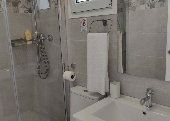 Sanlucar de Barrameda Apartment | ALOJAMIENTO La CAPILLITA HABITACION CON BAÑO