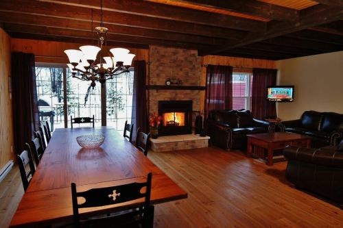 Stoneham Ski Chalet | Alpages 9015 -Les Chalets Alpins Stoneham
