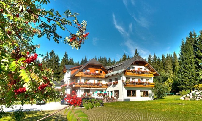 Ramsau am Dachstein House | Alpengasthof Fichtenheim
