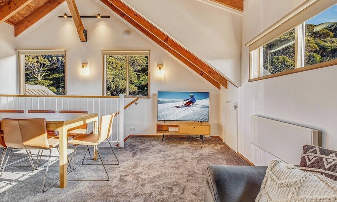 Hotham Heights Apartment | Alpine Haven Penthouse - Mt Hotham