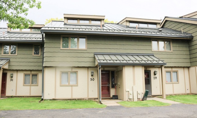 Ellicottville House | Alpine Meadows 30 - A Cozy and Comfortable Townhouse in the Perfect Location!