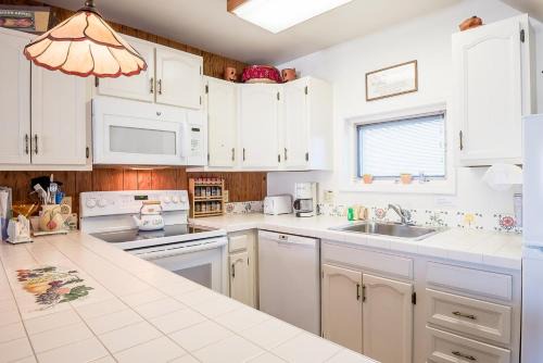 Ketchum House | Alpine Villa Condo 21