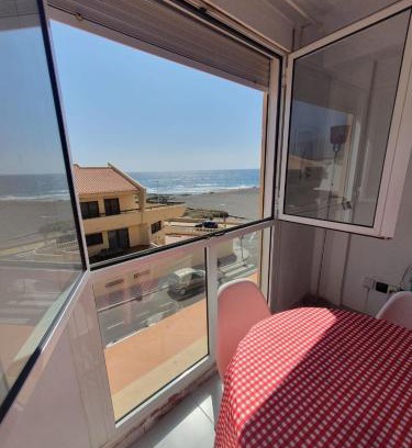 El Medano Apartment | Alquilaencanarias-Medano, Cabezo beach, sea views!
