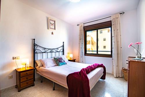 El Medano Apartment | Alquilaencanarias-Medano Atalaya, terrace & pool