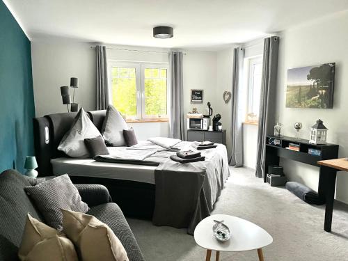 Kommern House | Alternative zum Hotel Zimmer im Einfamilienhaus-eigenes Badezimmer im Flur
