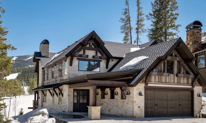 Copper Mountain Apartment | Altitude Adjustment | Luxury at Copper | 7BR Sleeps 26 | Hot Tub & Theater