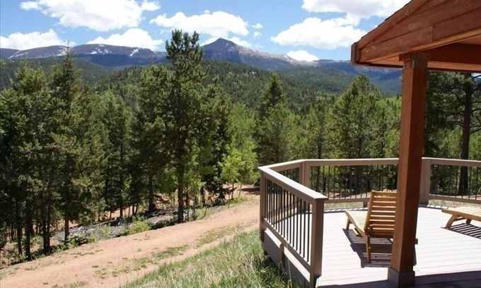 Rainbow Valley Cabin | Altitude with Attitude-Awesome Mountain Cabin