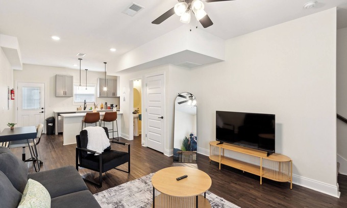 Clarksville Apartment | Alto L3 I Beautiful 2 Bedroom Apartment