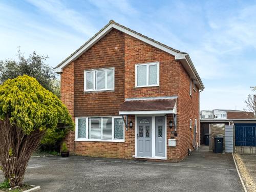 Gosport House | Alverstoke Seaside Cottage