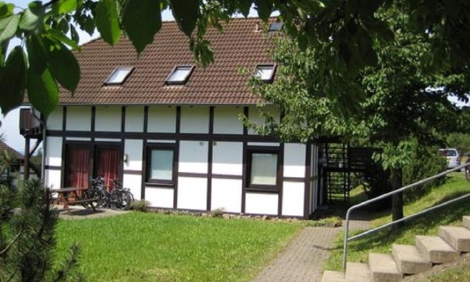 Feriendorf Frankenau Resort | Am Sternberg 211