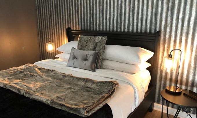 Tatachilla Bed & Breakfast | Amande Bed and Breakfast