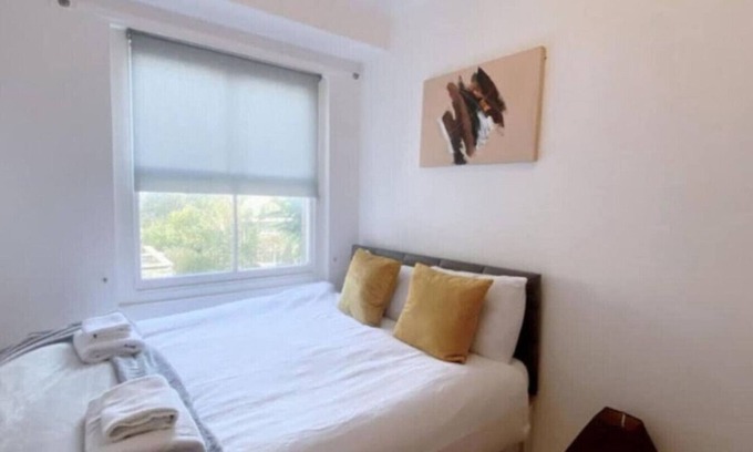 Chelsea Riverside Apartment | Amazing 1-Bedroom Apartment With AC In Vibrant London