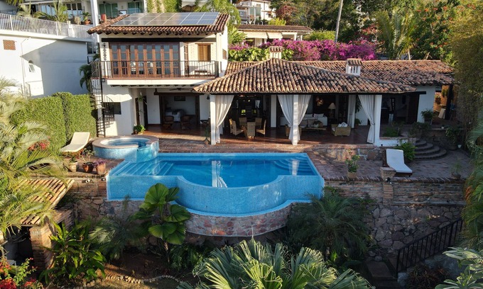 Conchas Chinas House | Amazing Casa Maravilla
