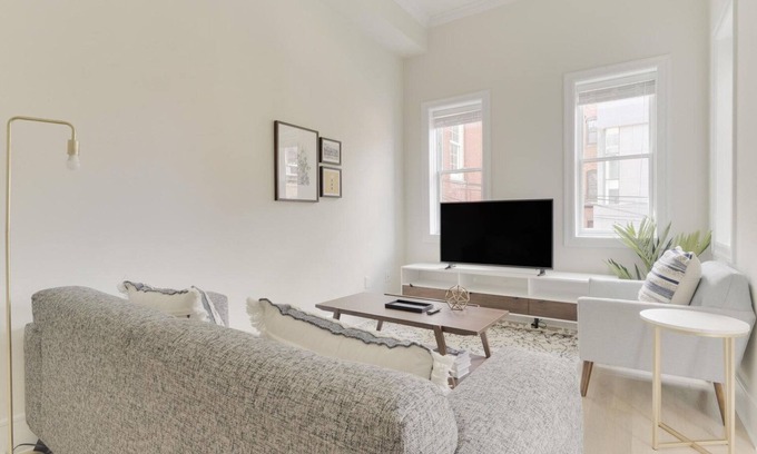 Dupont Circle House | Amazing Dupont Circle 2BR w/W/D, nr Metro & Nightlife, by Blueground