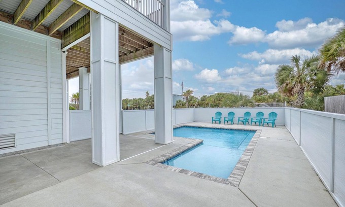Pensacola Beach House | AMAZING HOLIDAY DEALS! Luxury Gulf View Home with Private Pool!