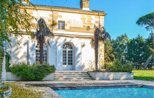 Leognan House | Amazing Home In Léognan With Sauna