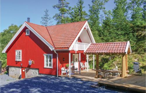 Risor House | Amazing Home In Søndeled With Sauna
