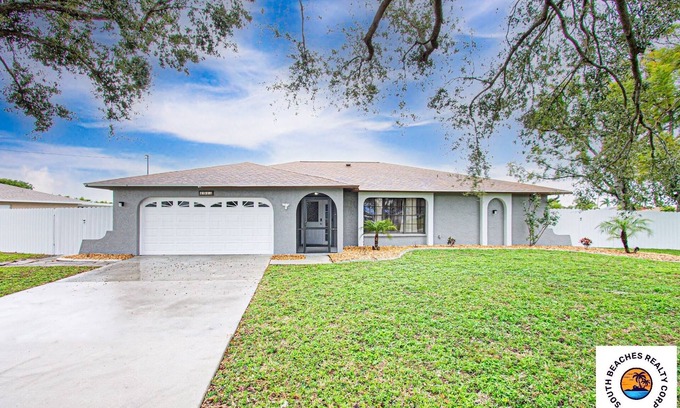 Fort Myers Villa | Amazing house with heated pool