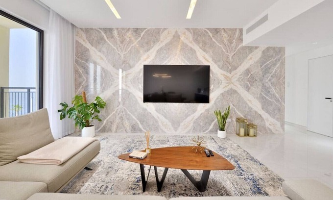 Dubai Apartment | Amazing La Mer Haven ~ Steps to Beach ~ Sea Views!