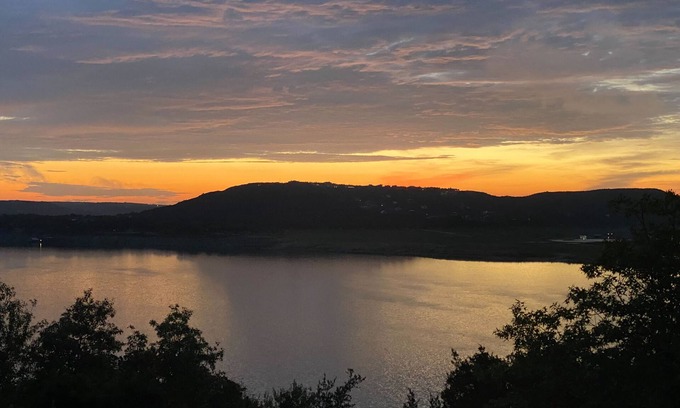 Hudson Bend House | Amazing lakefront home w/free WiFi and fantastic views - close to Austin