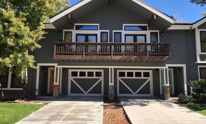 North Park City House | Amazing Location & Great Value! Walk to PCMR Lifts & Main St. - Feel at Home!