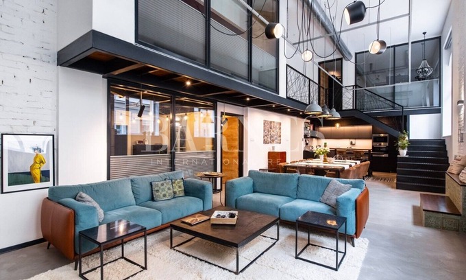 Erzsebetvaros Apartment | Amazing LOFT on Vaci street 3BR 3BHR