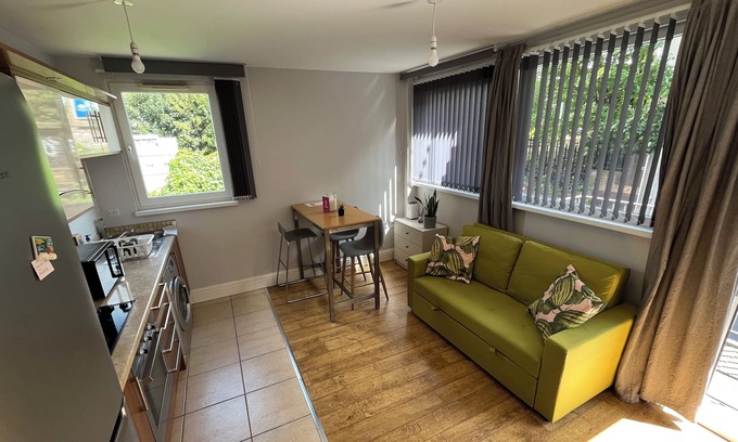 Brockley Apartment | Amazing Mordern Apartment 30 Seconds From Overground and Rail Station