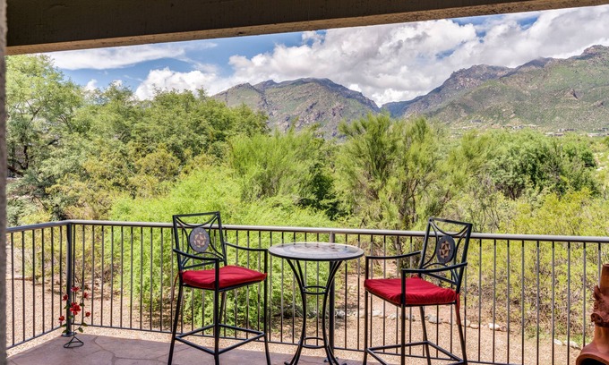 Tucson Condo | Amazing Mountain and Canyon Views! 3 Beds/2 Baths Condo.
