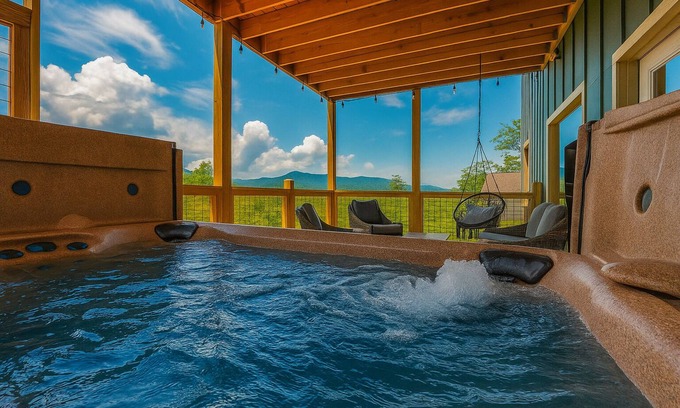 Wears Valley Cabin | Amazing Mountain Views | Hot Tub | Modern Getaway!