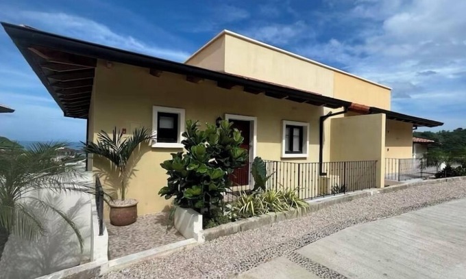 Las Catalinas Condo | Amazing Ocean View/Beach