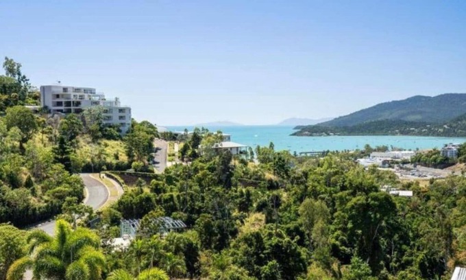 Airlie Beach Apartment | Amazing Ocean Views Pool | Award Winning Location
