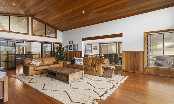 Arrawarra Headland House | Amazing Ocean Views, Affordable Family Holiday, Pet-Friendly