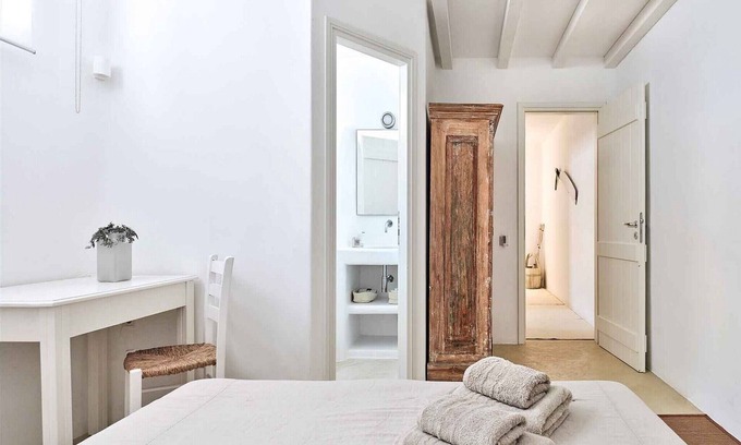 Ampelas Villa | Amazing Paros Villa | Villa Moonlight | 4 Bedrooms | Infinity Pool & Stunning Sea Views | Roof.