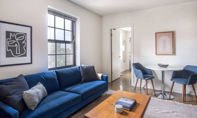 Uptown Apartment | Amazing Uptown 1BR w/ Gym & Indoor Pool, nr L Red Line, by Blueground