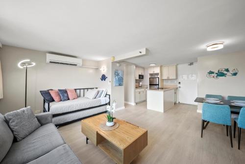 Waikiki Apartment | Amazing View Waikiki Beach 28th Floor 1BR Family and Group Condo