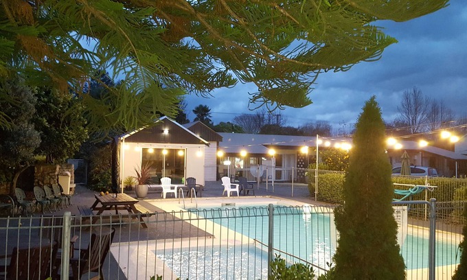 Solway Hotel | Amble Inn Motel - Masterton