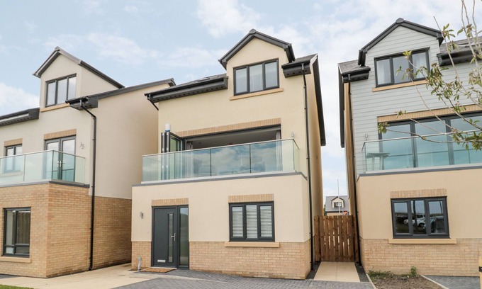 Amble Cottage | AMBLE VIEWS, pet friendly, luxury holiday cottage in Amble