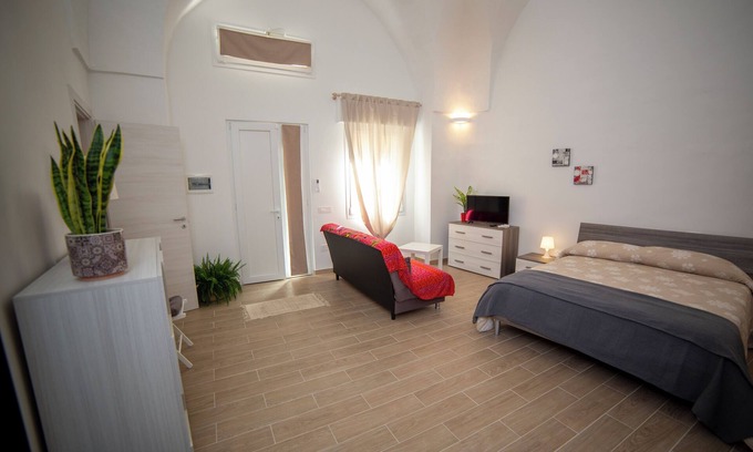 Tuglie Apartment | Amelia's House - Comfort and Relaxation in a Studio Apartment in the Heart of the Country