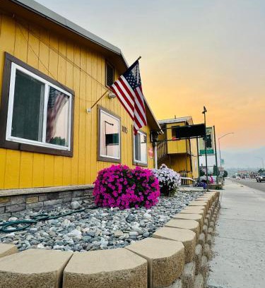 Salmon Hotel | Americas Best Value Inn