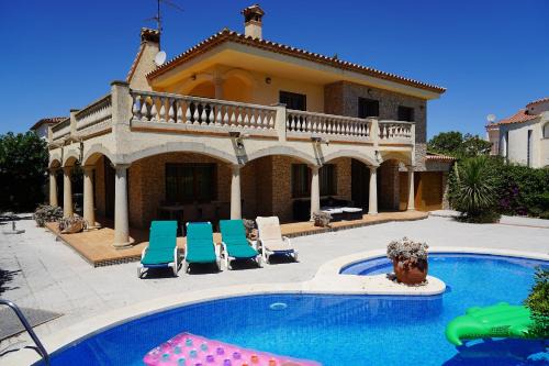 Sant Pere Pescador Villa | Amfora Miro