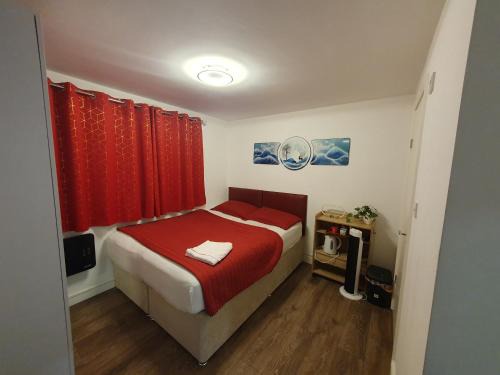 London Borough of Ealing House | AMH Hotel - Greenford Station