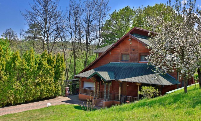 Central Serbia House | Amigosranch